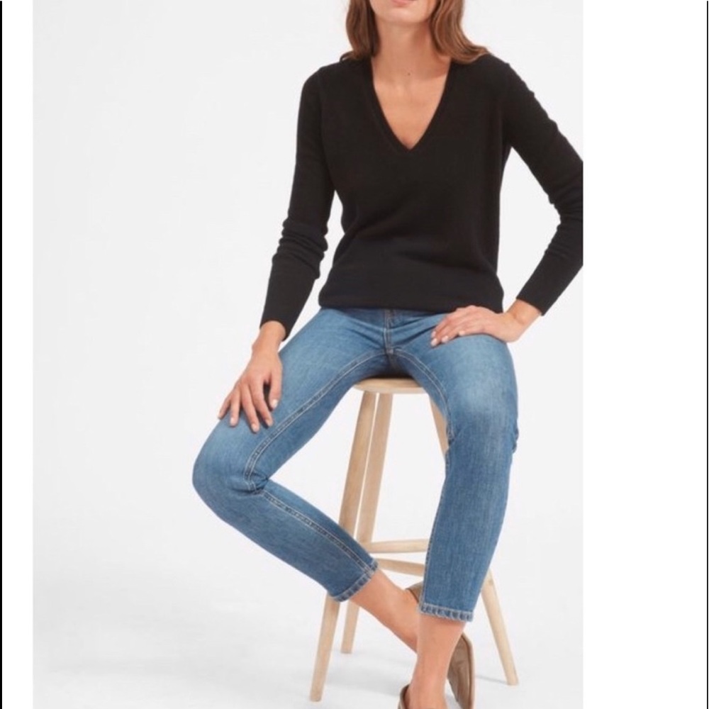 Active basic sweater